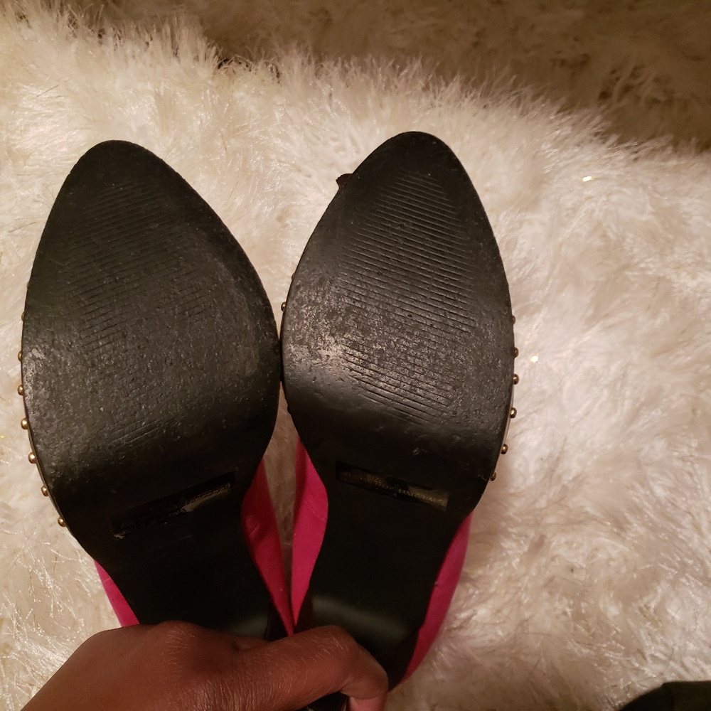 Heels - Picture 5 of 6